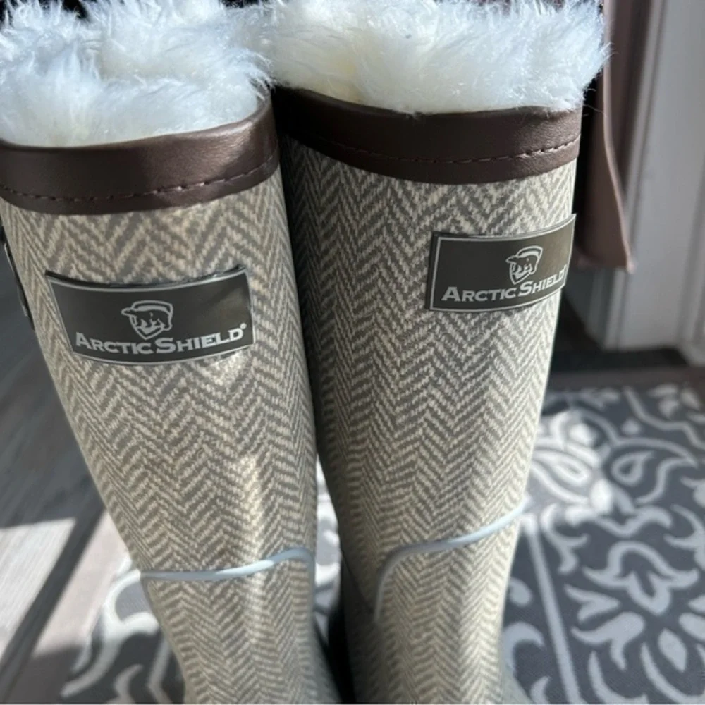 ✨ arctic shield brown herringbone for winter rain ☔️ rubber wellies boots 👢 6
